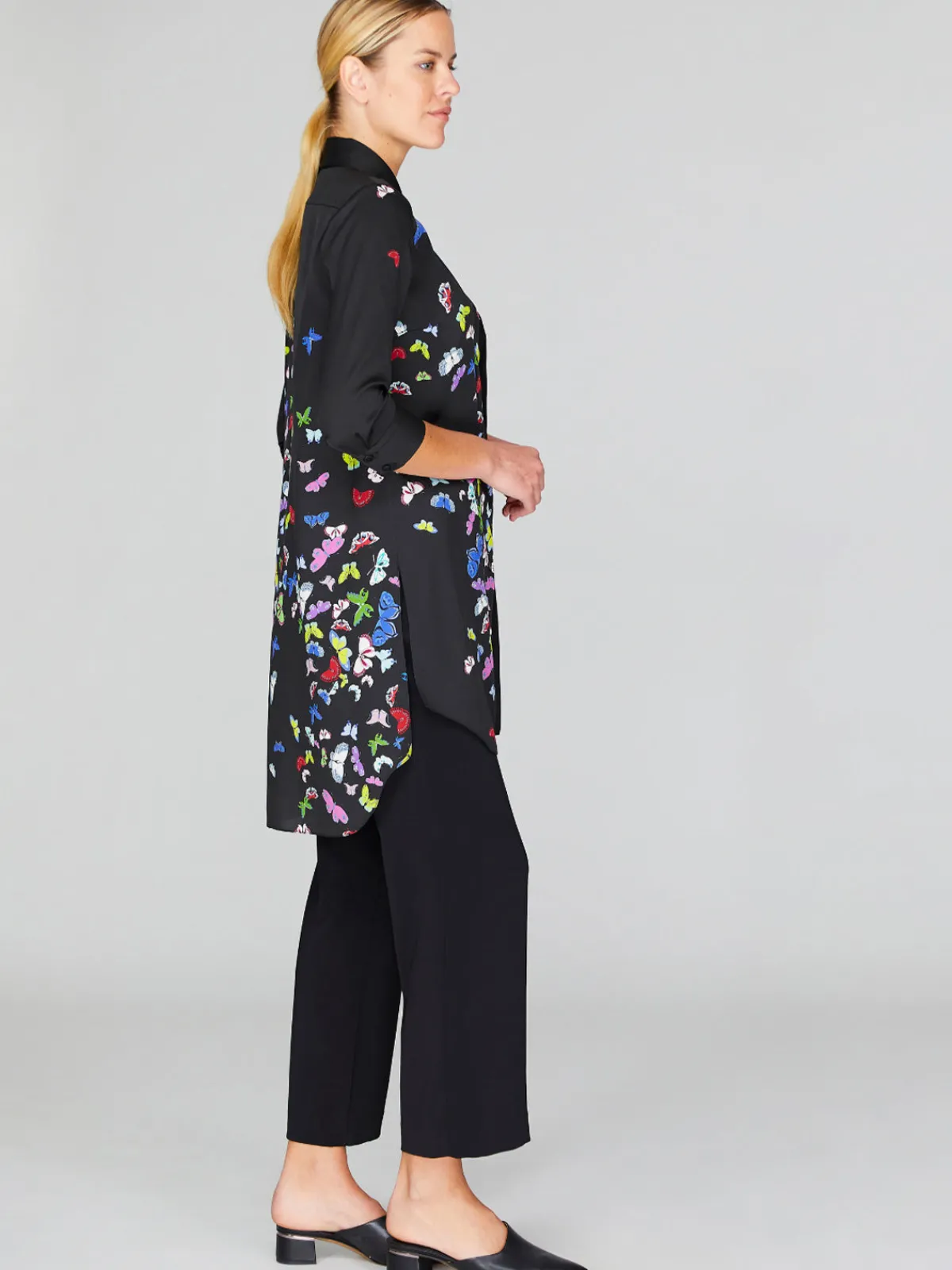 Mi Jong Lee Flutter Print Georgette Long Collared Shirt