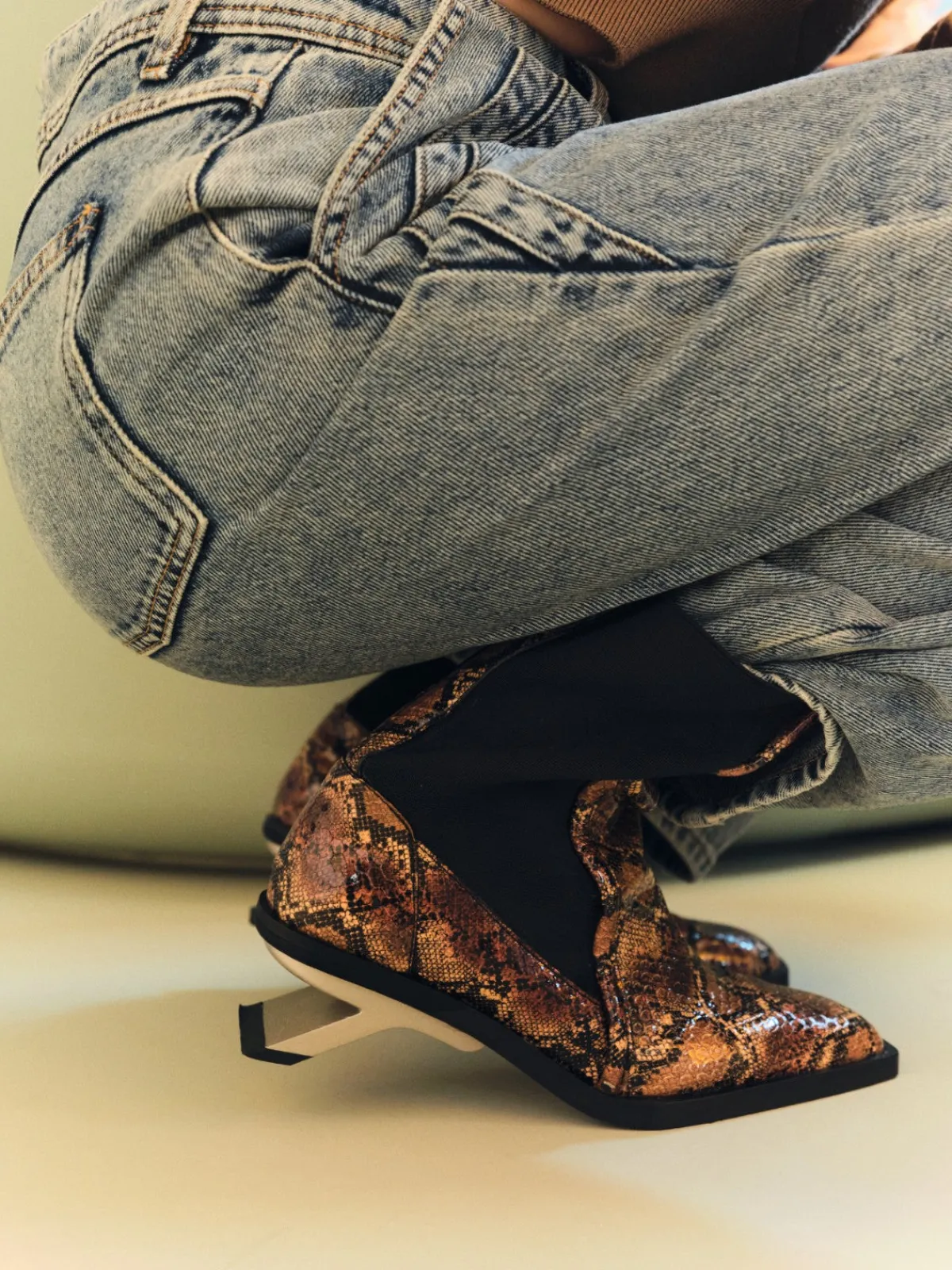 Nora Lozza Chelsea Boot