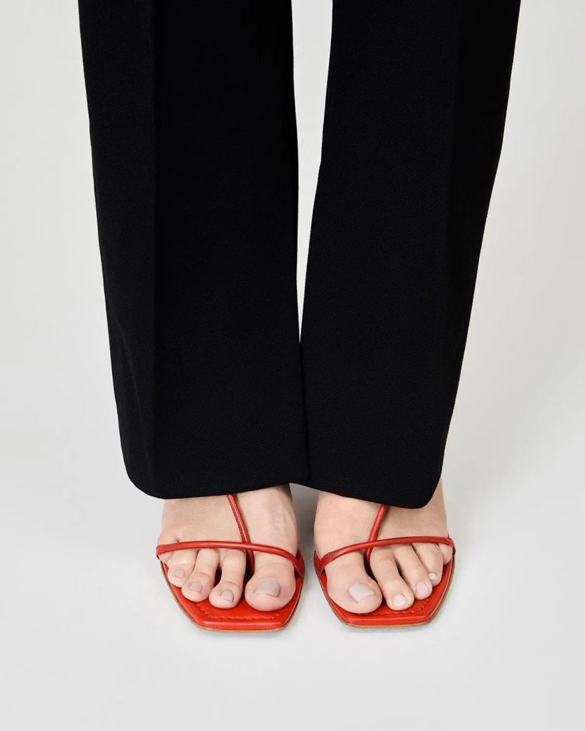 ESSEN The Strappy Sandal