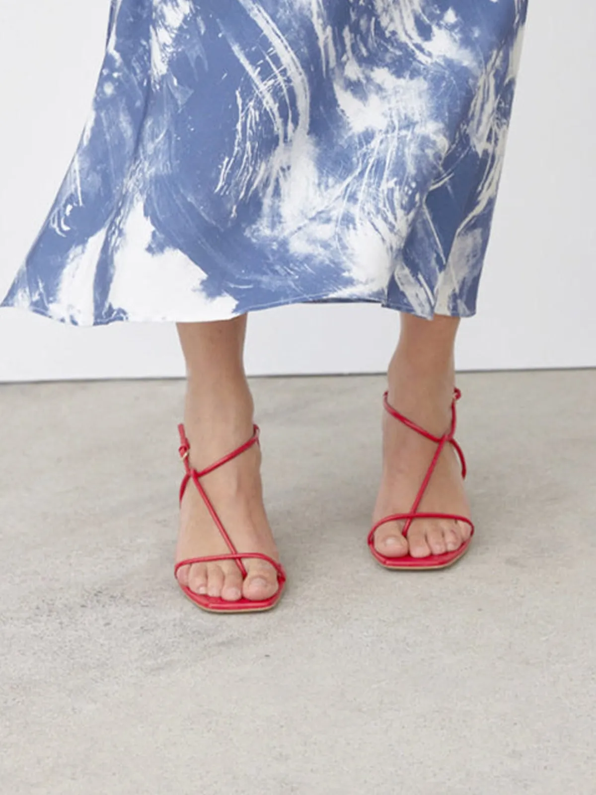 ESSEN The Strappy Sandal