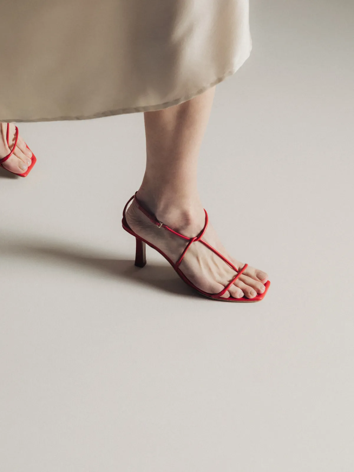 ESSEN The Strappy Sandal