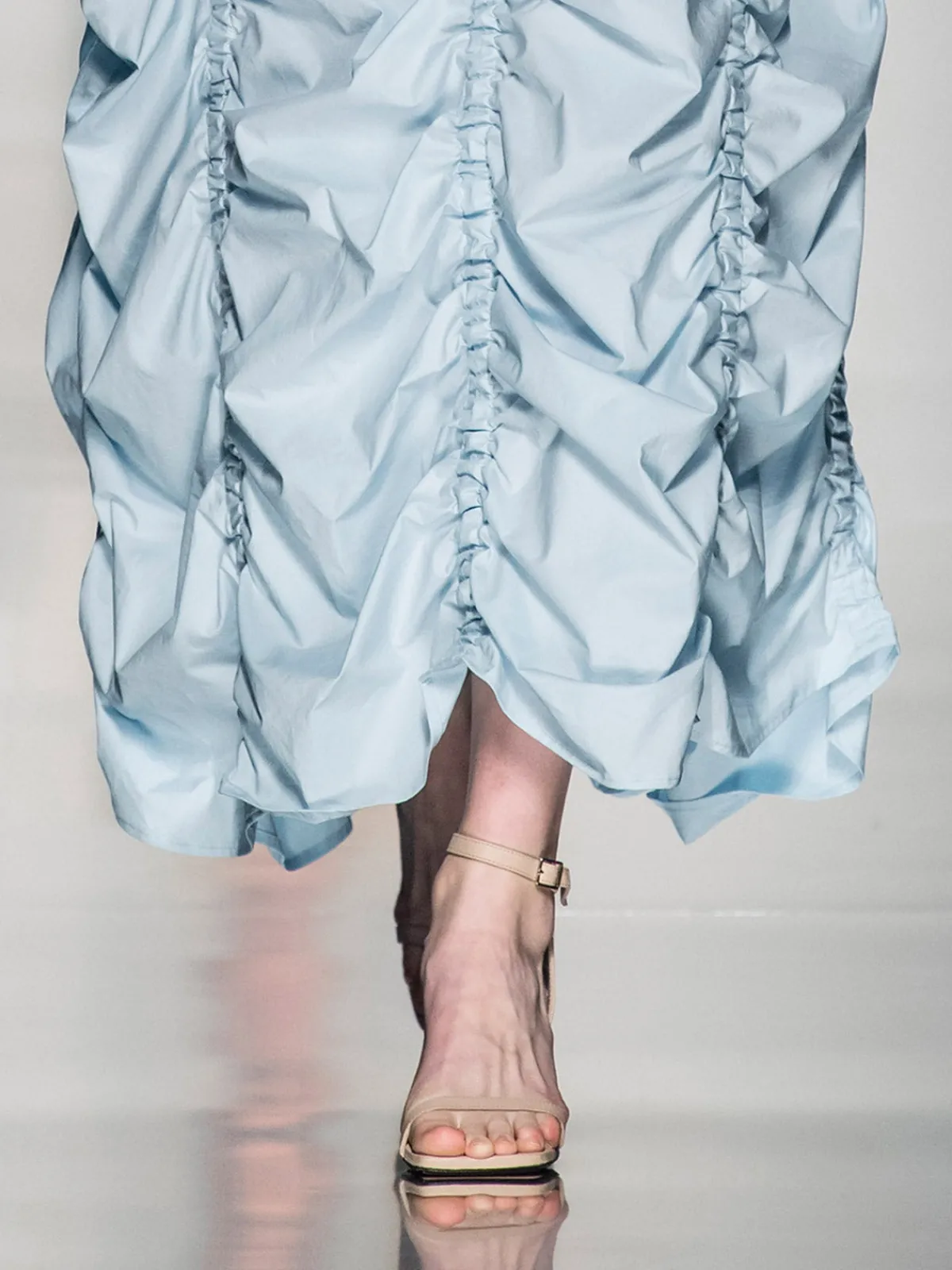 ESSEN The Elevated tial