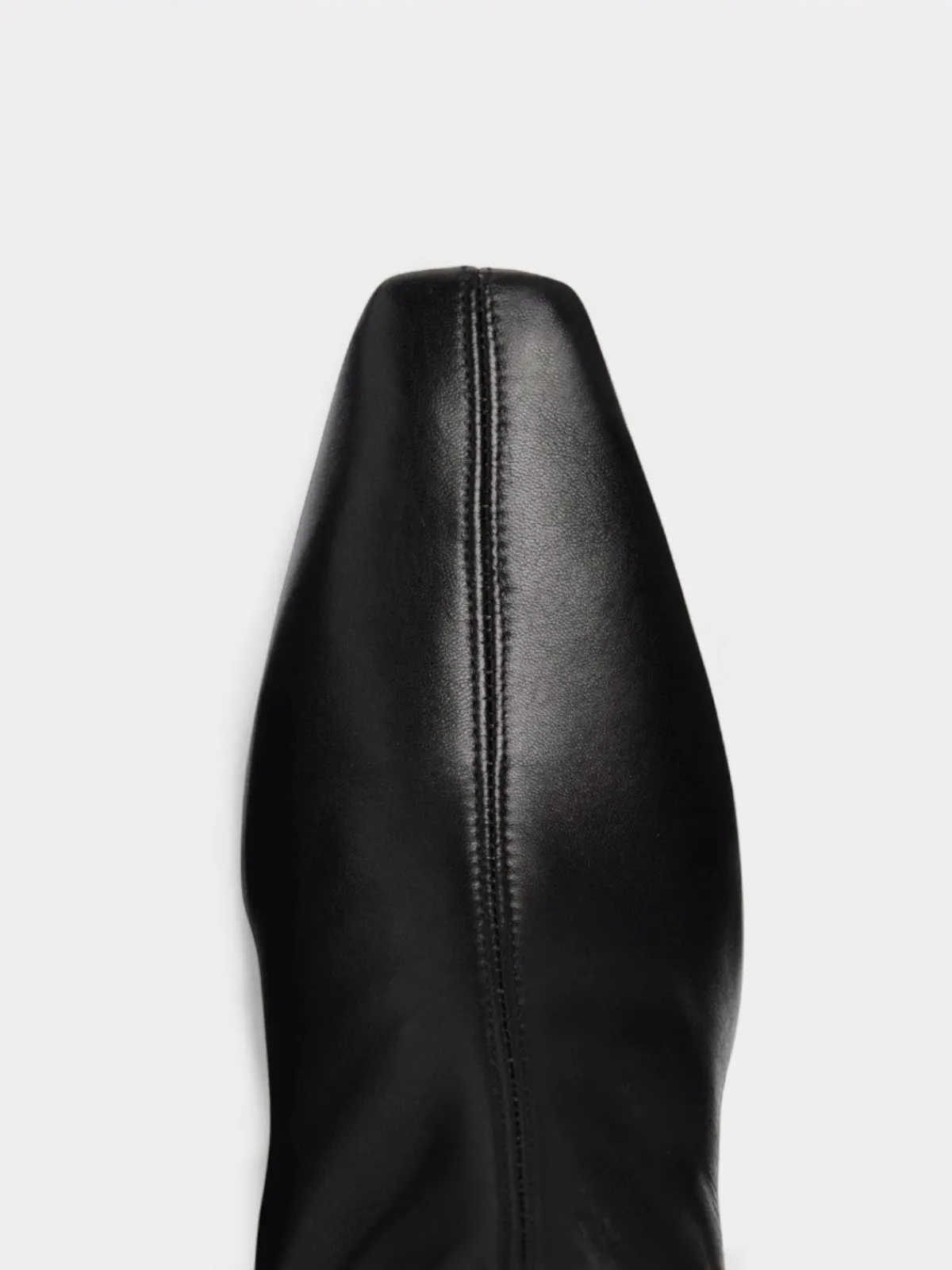 ESSEN The Glove Boot