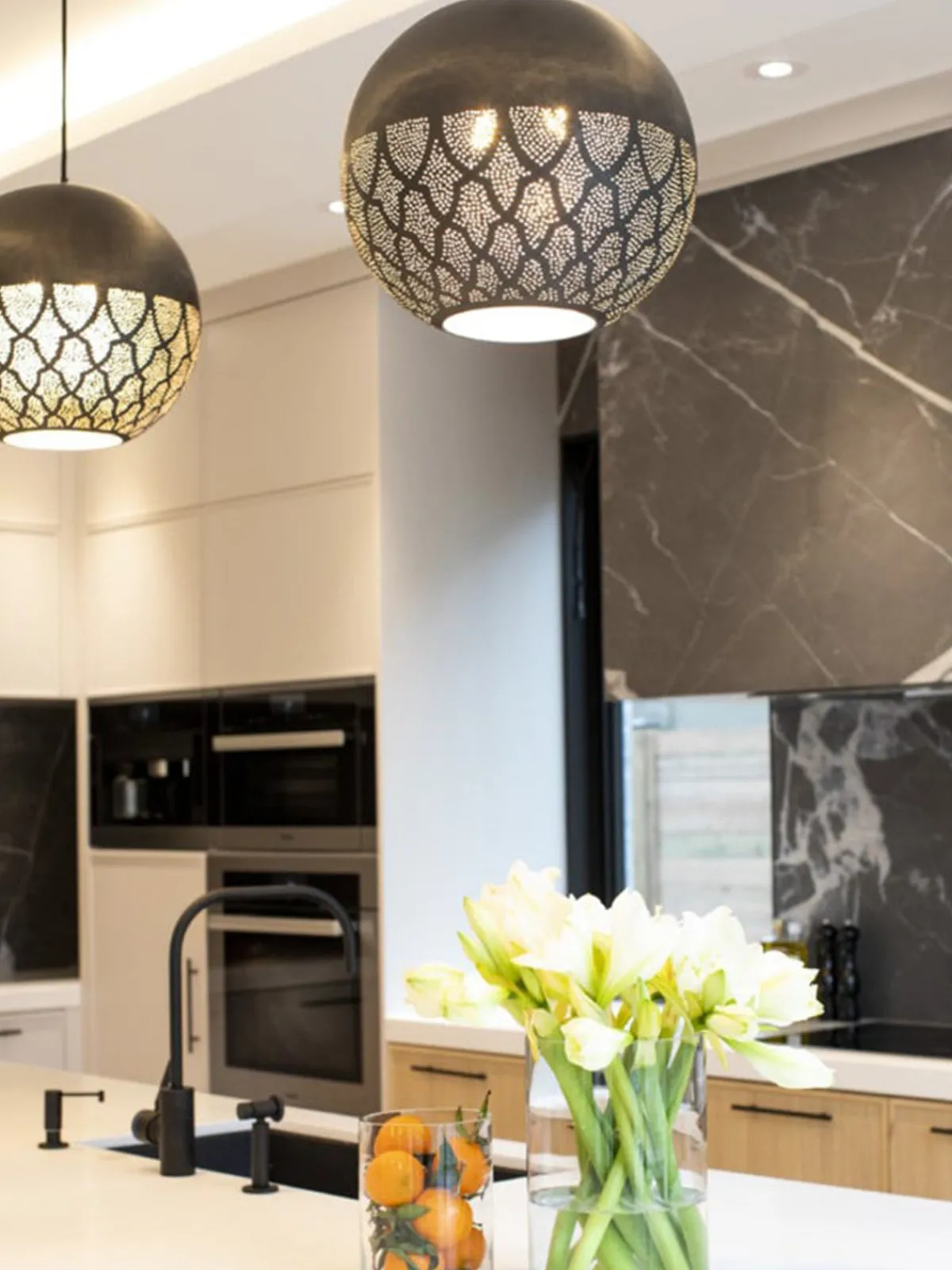 Dounia Nur Reversed Pendant Light