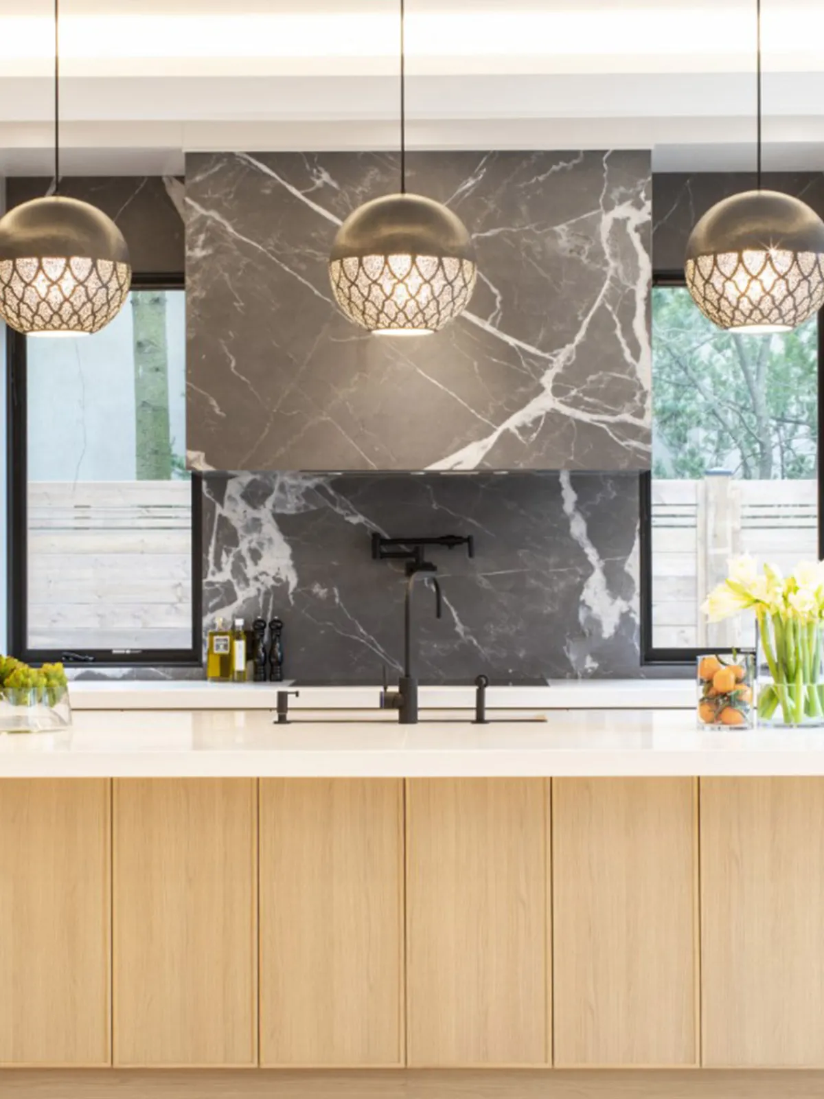 Dounia Nur Reversed Pendant Light