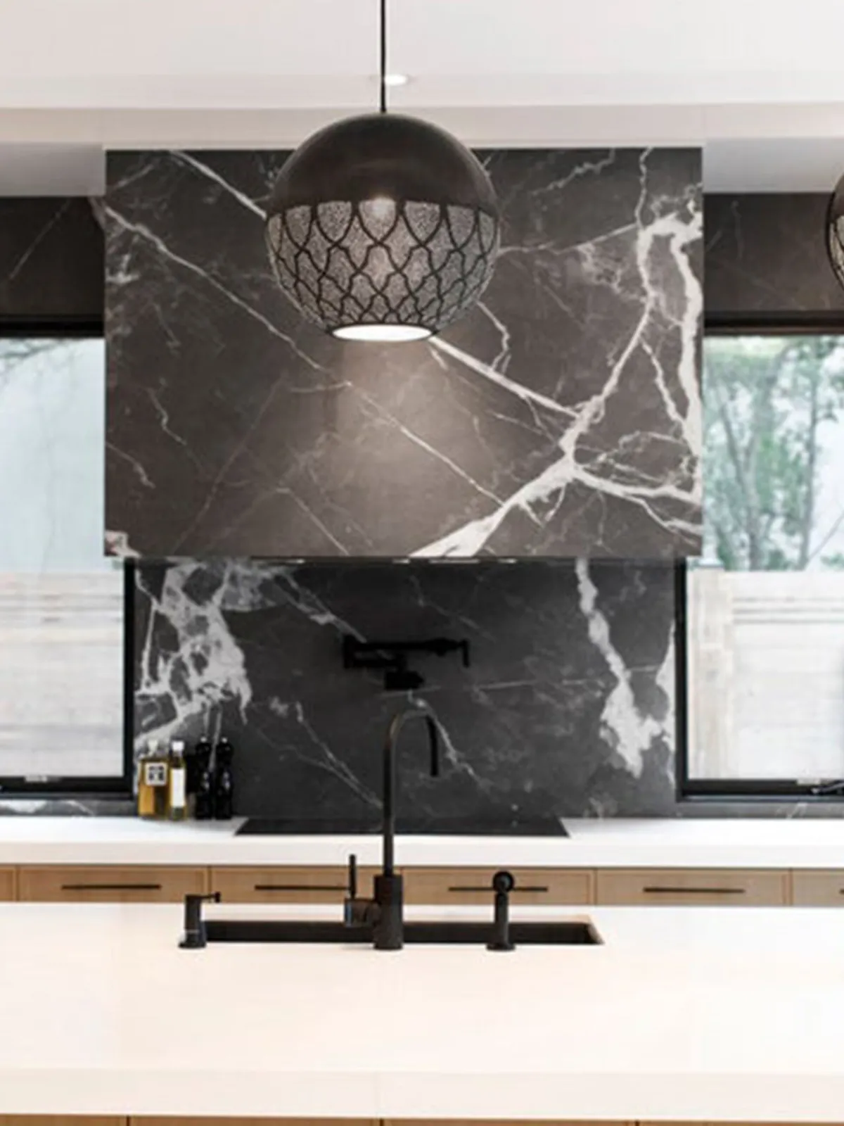 Dounia Nur Reversed Pendant Light