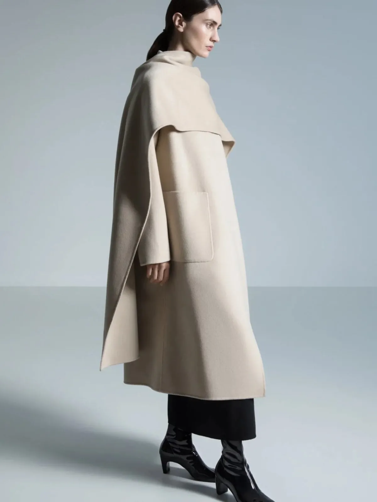 ESSEN The Glove Boot