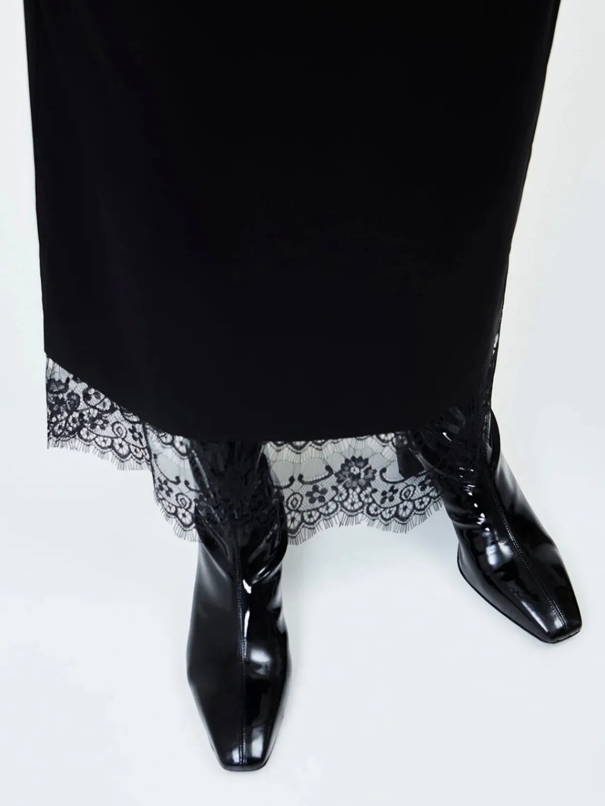 ESSEN The Glove Boot