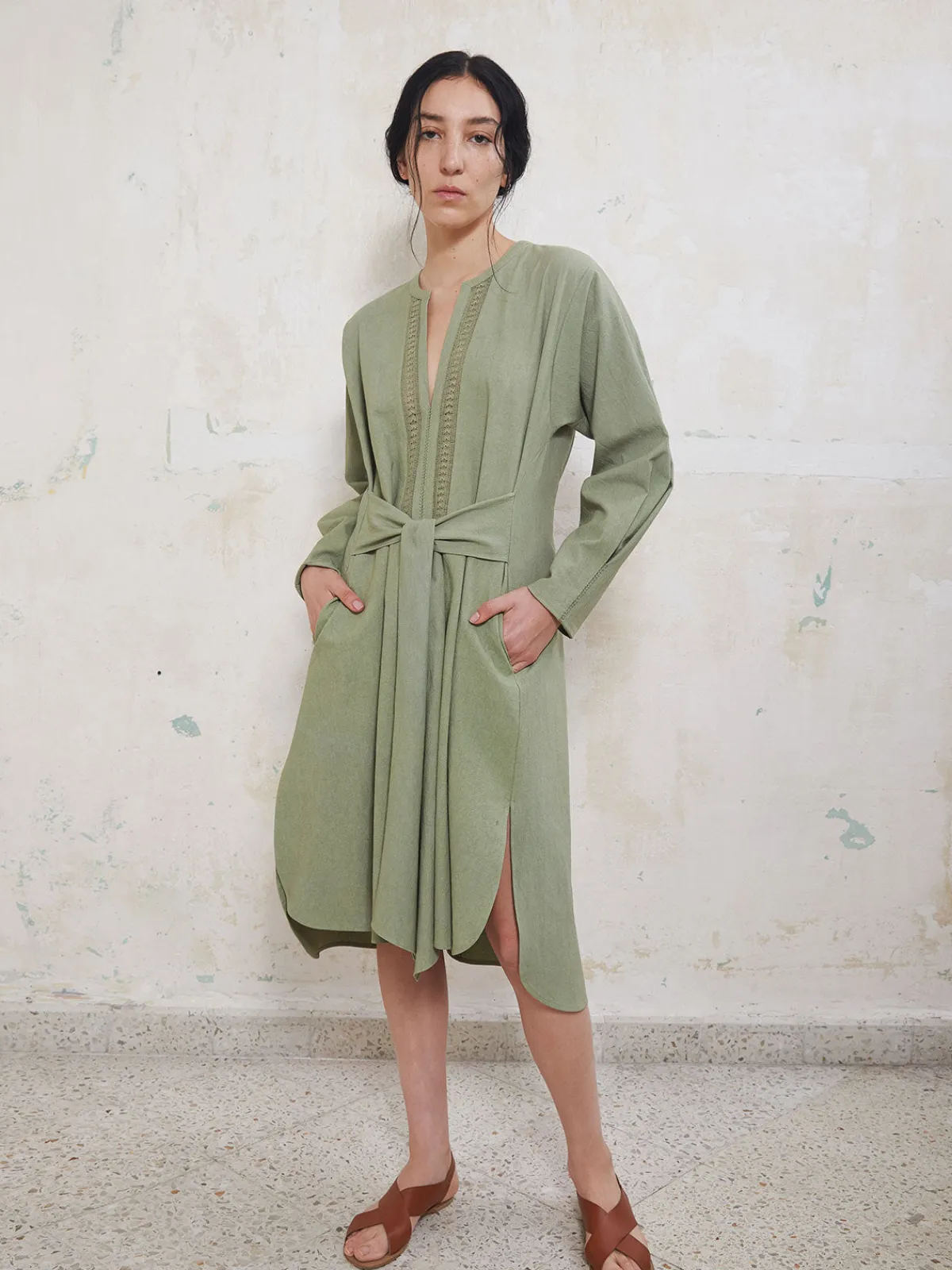 Collectiva Concepcion Octavia Midi Dress