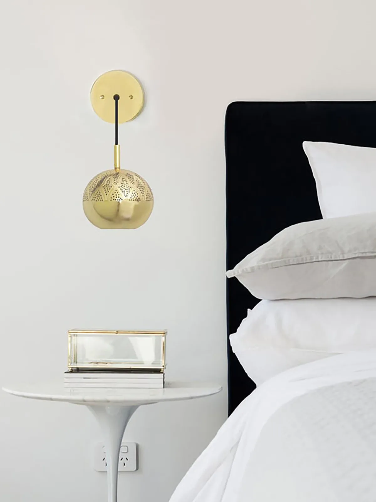 Dounia Nur Wall Sconce