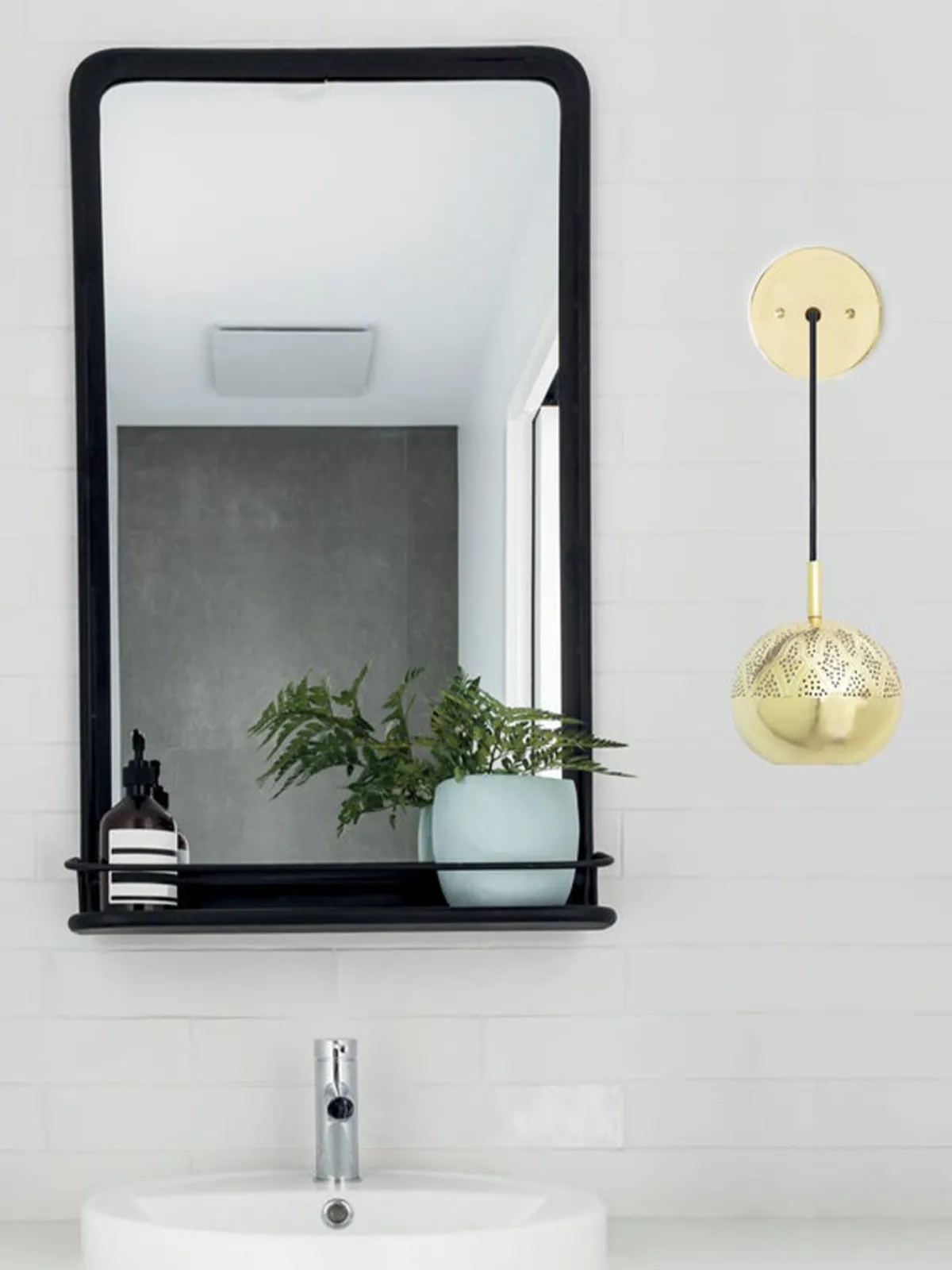 Dounia Nur Wall Sconce