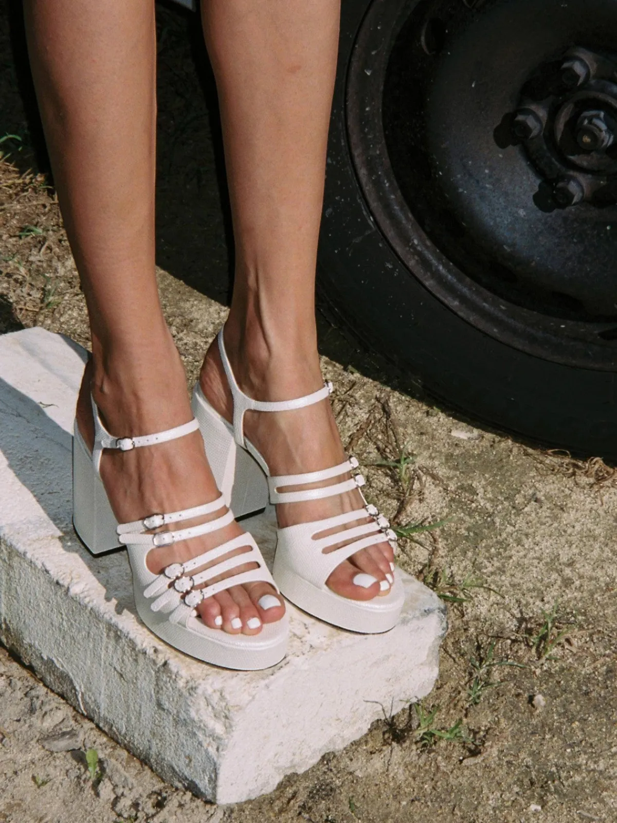 Nomasei Frenchkiss Sandals