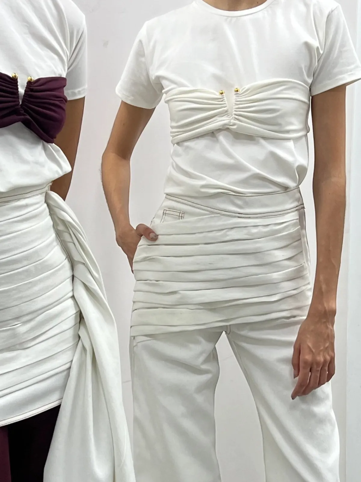 By Efrain Mogollon Cojonudo T-Shirt