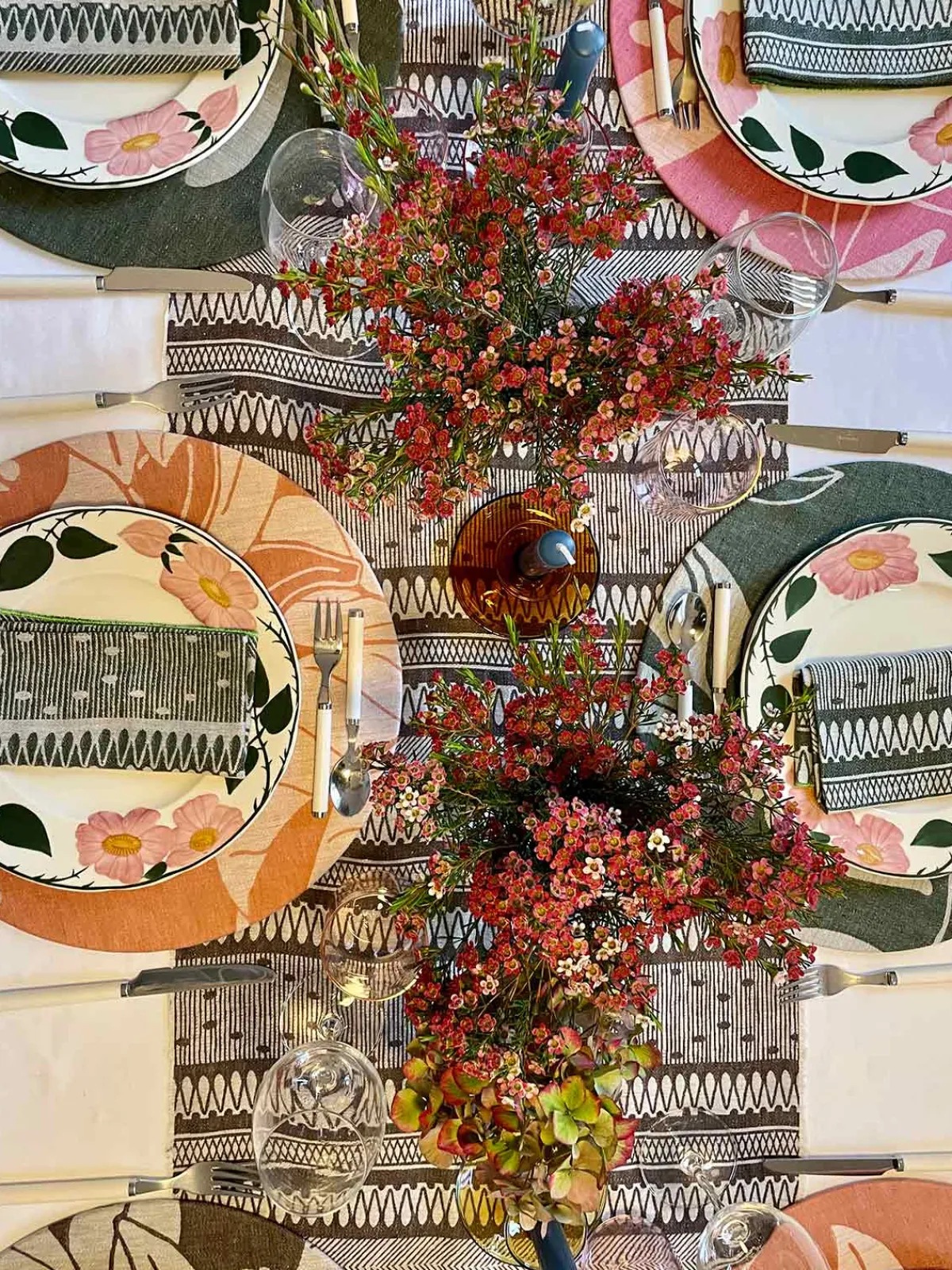 Moye Linen Damask Tutti Le Foglie Charger Plate