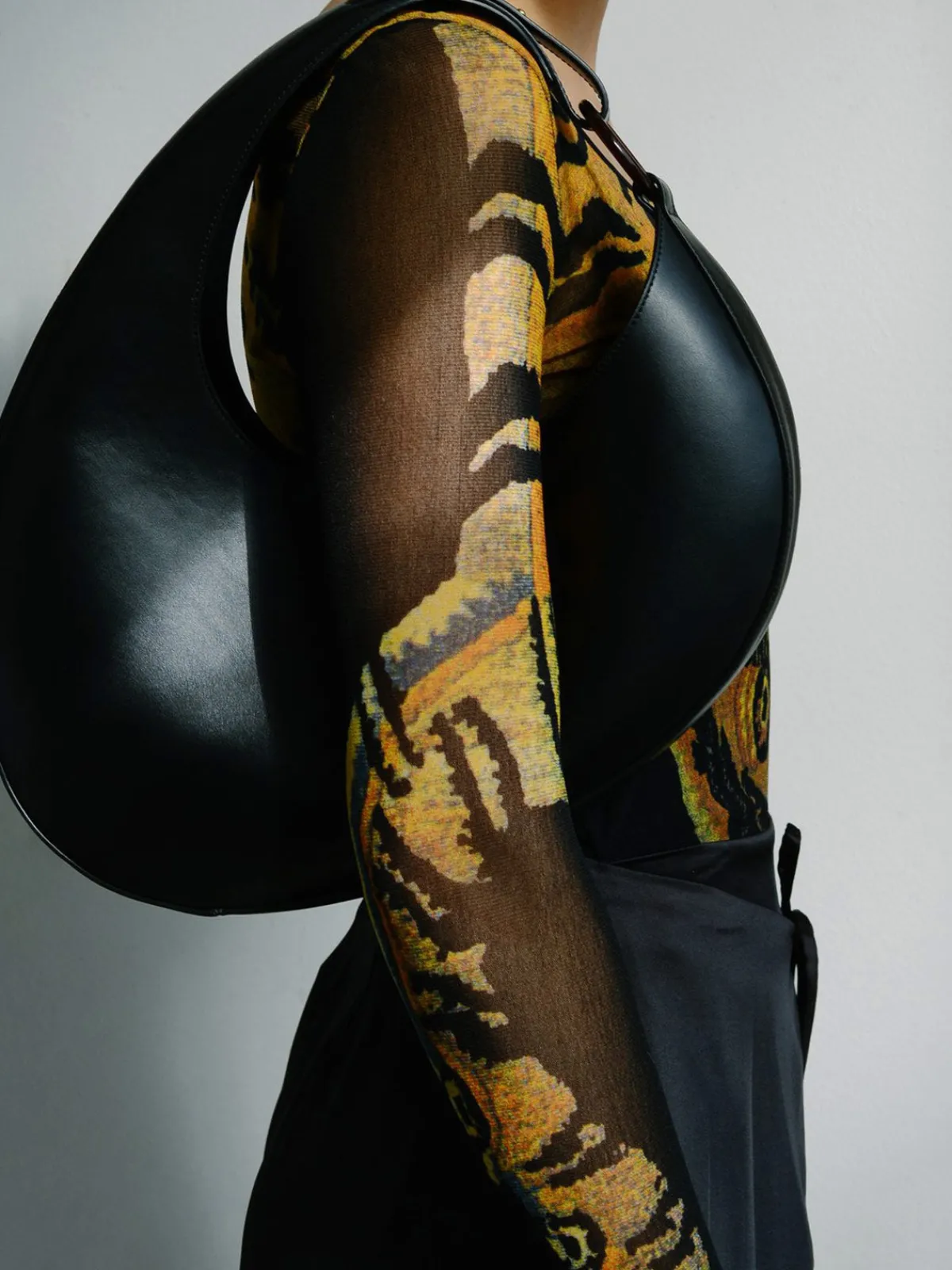 Carolina Santo Domingo Ostra Handbag