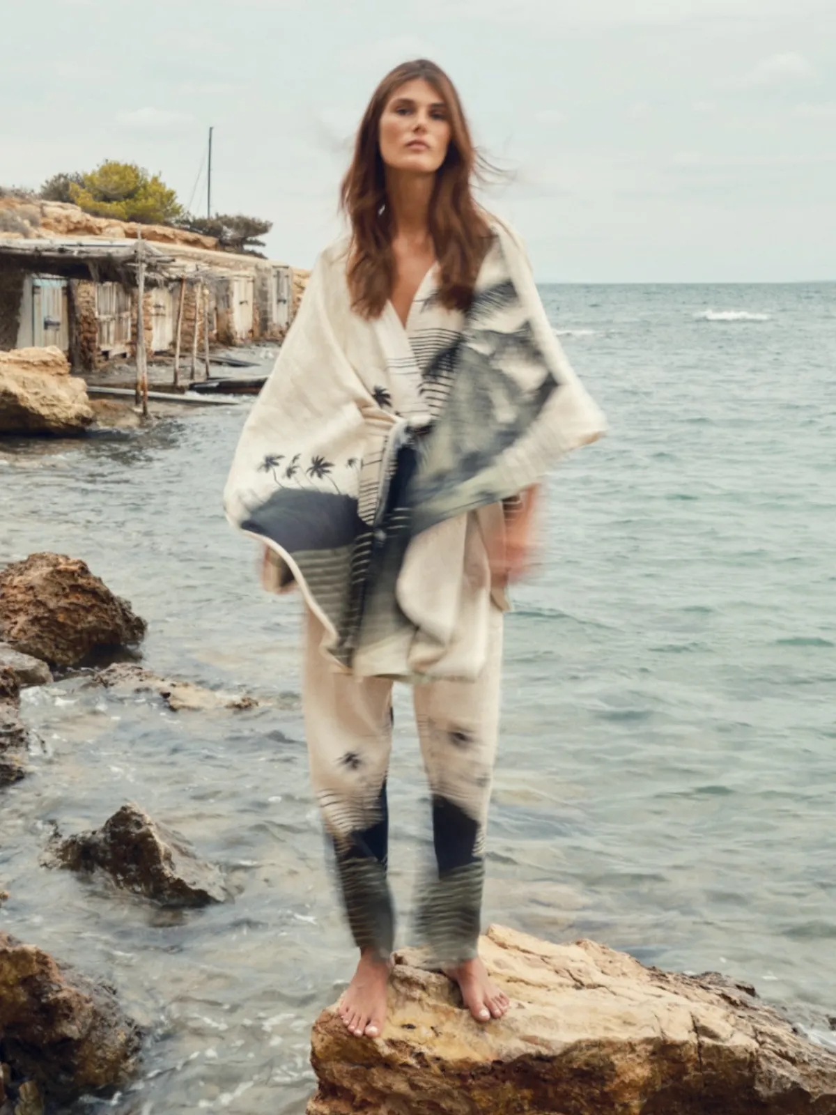 Juan de Dios Cavalo Linen Poncho