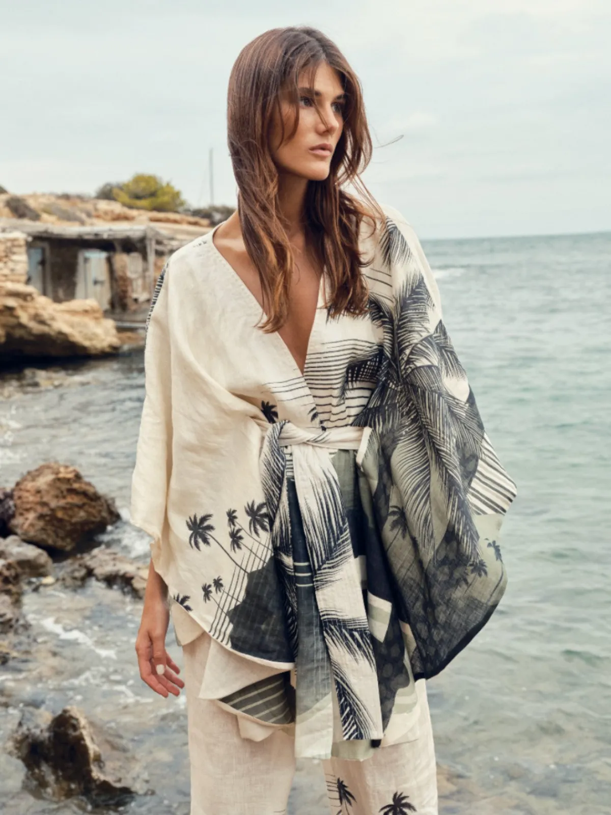 Juan de Dios Cavalo Linen Poncho