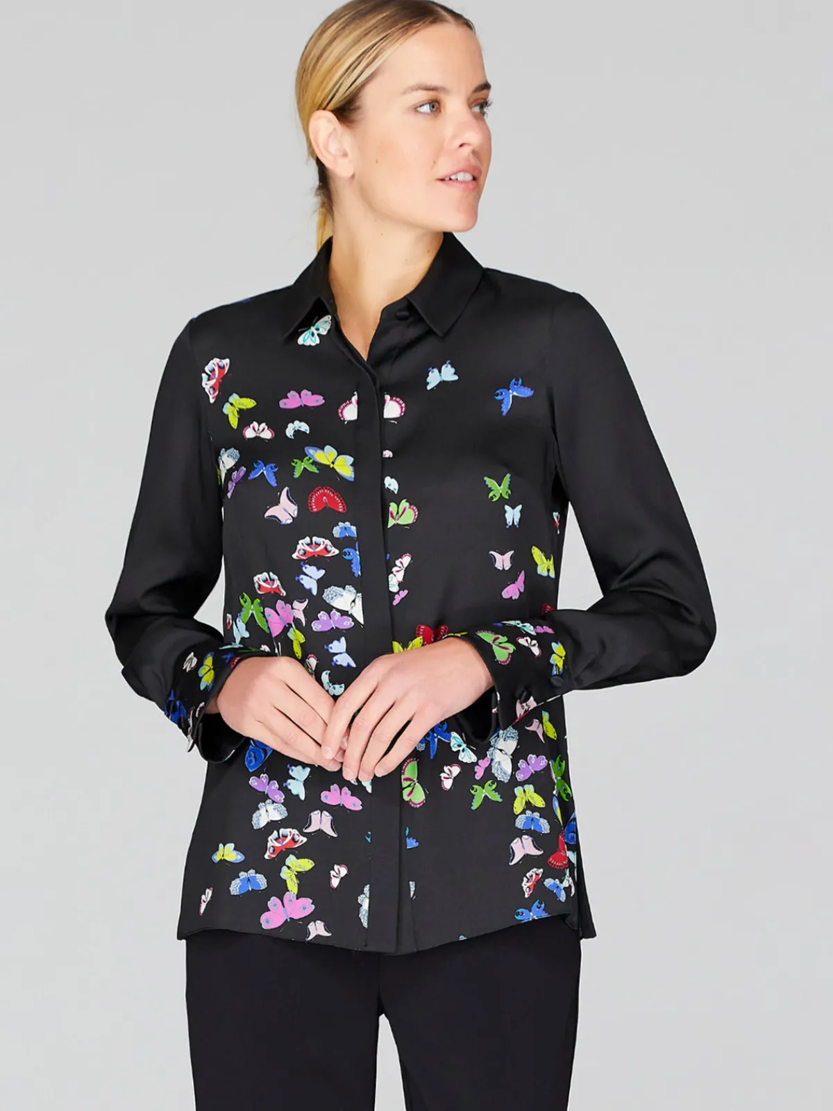 Mi Jong Lee Flutter Print Georgette Collared Shirt With Relaxed Sleeve