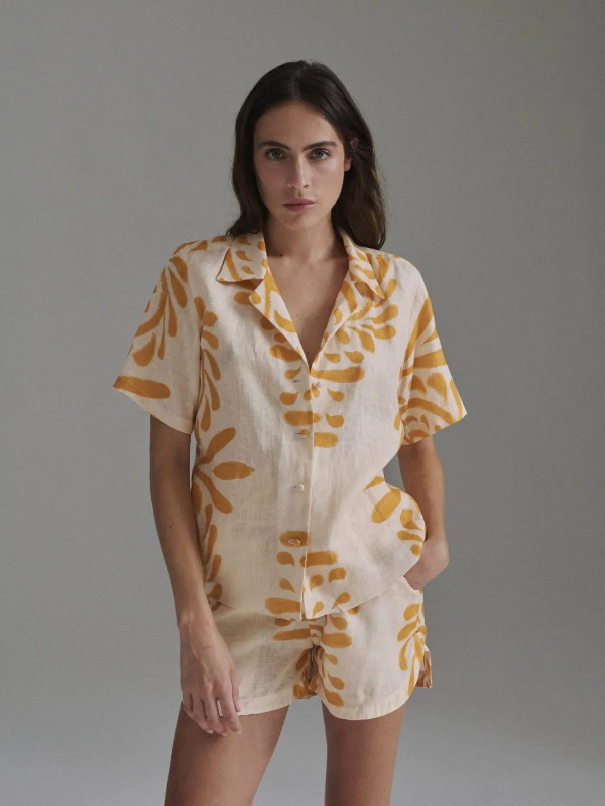 Juan de Dios Tomaso Linen Short