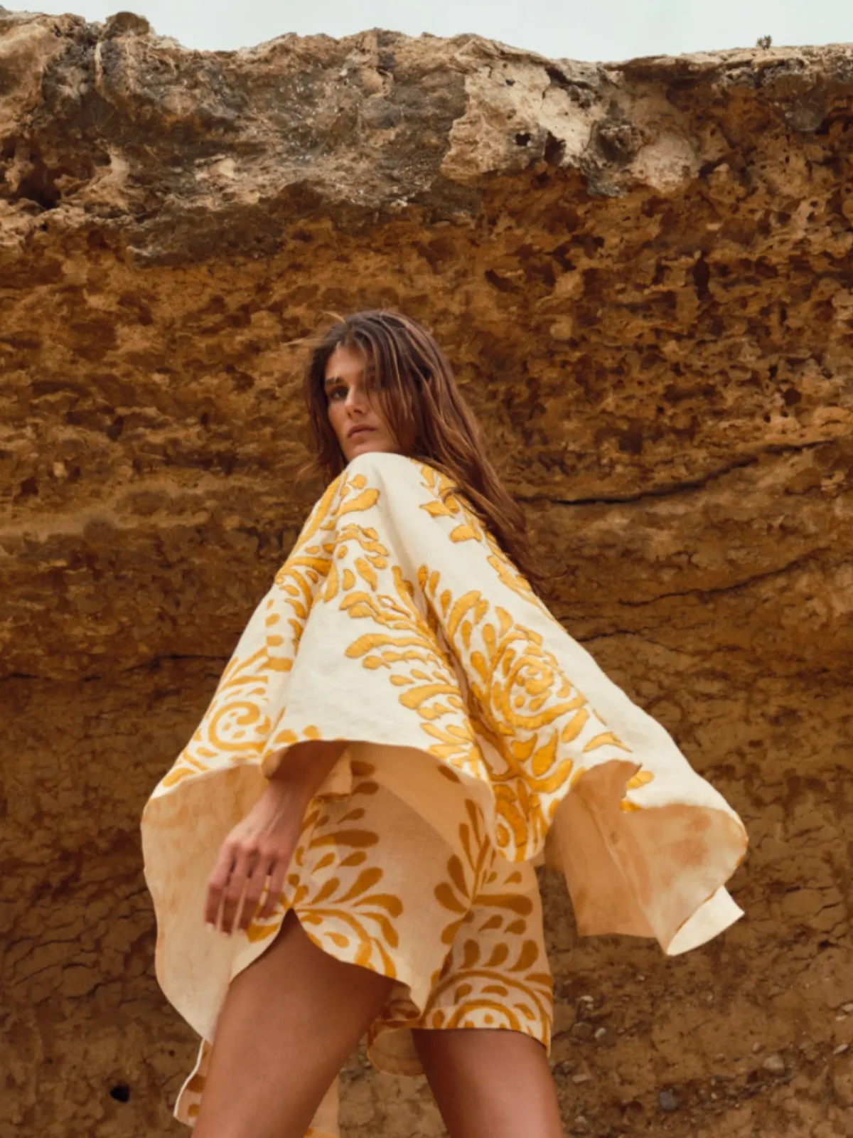 Juan de Dios Cavalo Hand Embroidered Linen Poncho