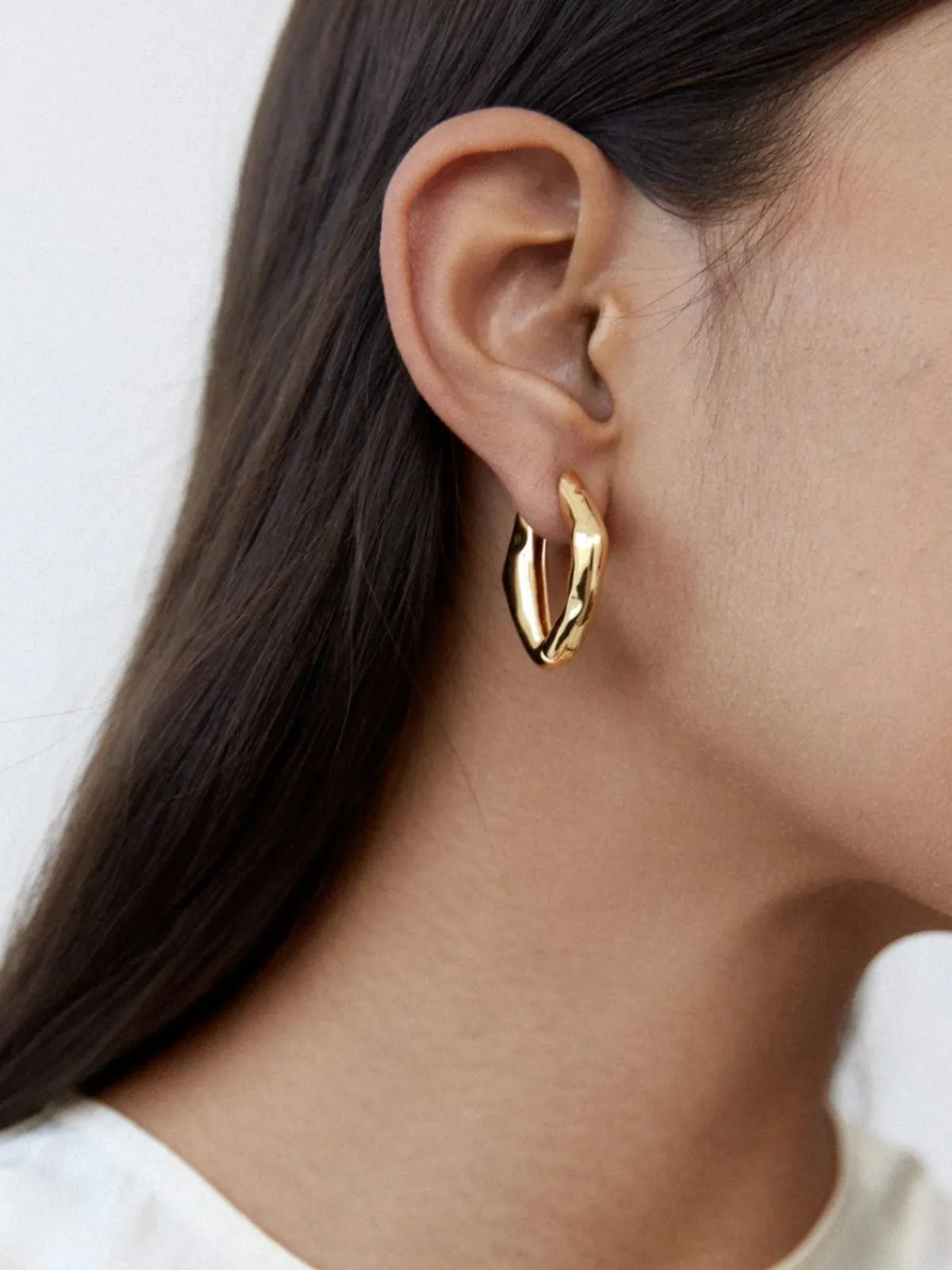 ESSEN The Hoop Earrings