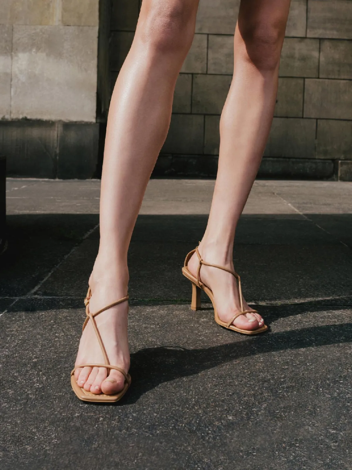 ESSEN The Strappy Sandal