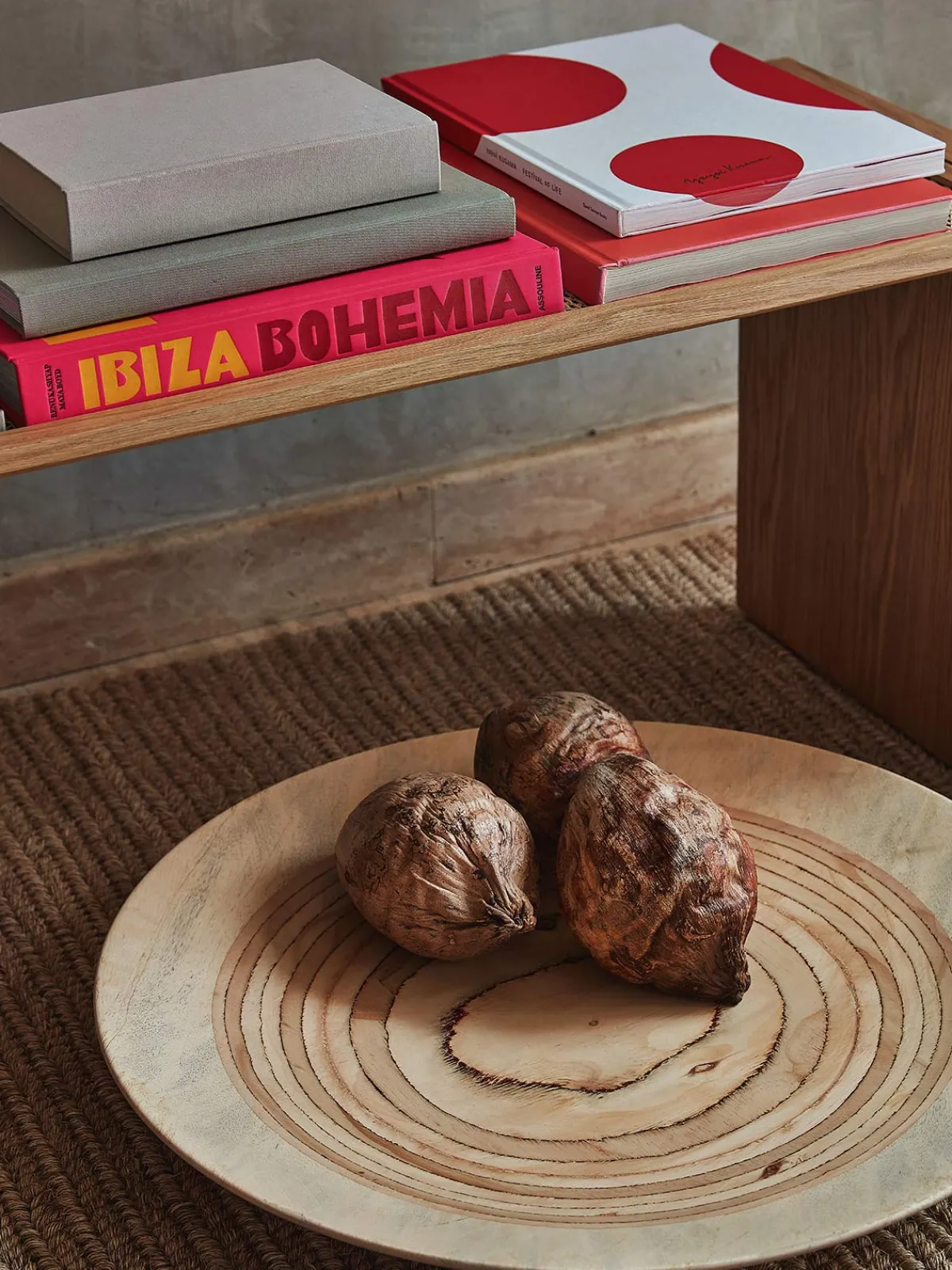 Francesca Miranda Sindamanoy Oversized Centerpiece