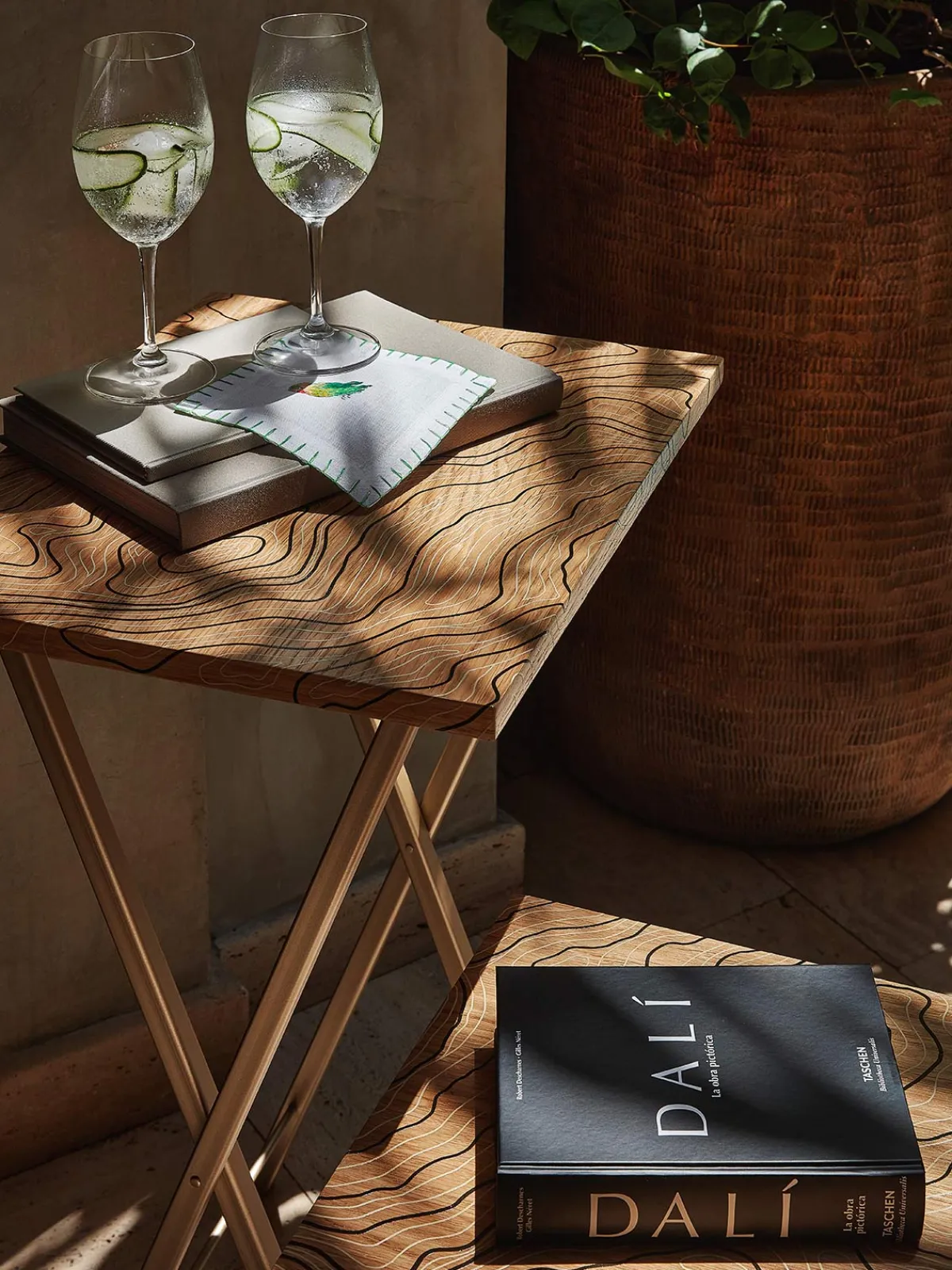 Francesca Miranda Dia Folding Table