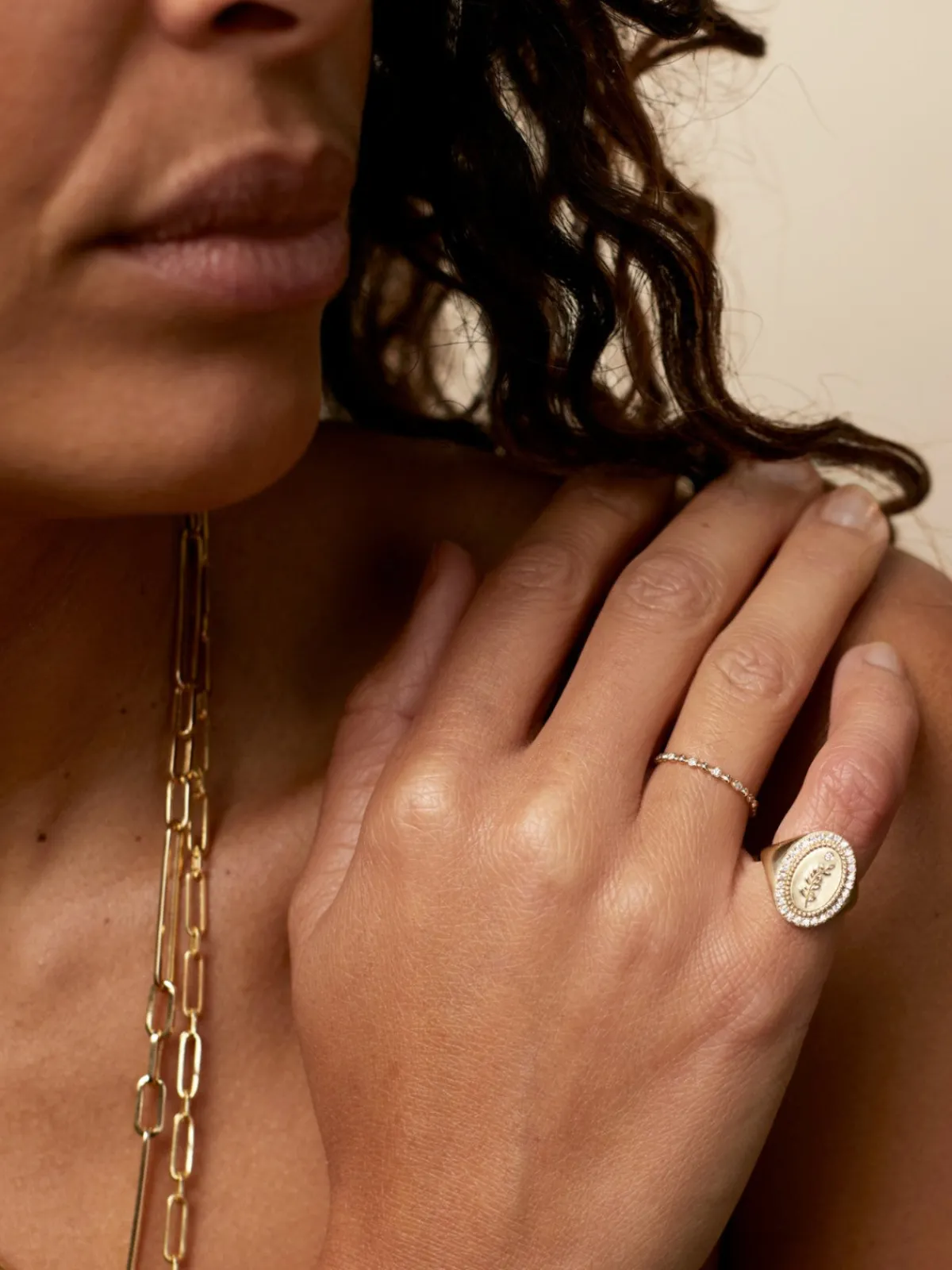 Zahava Dotted 7 Diamond Band Ring