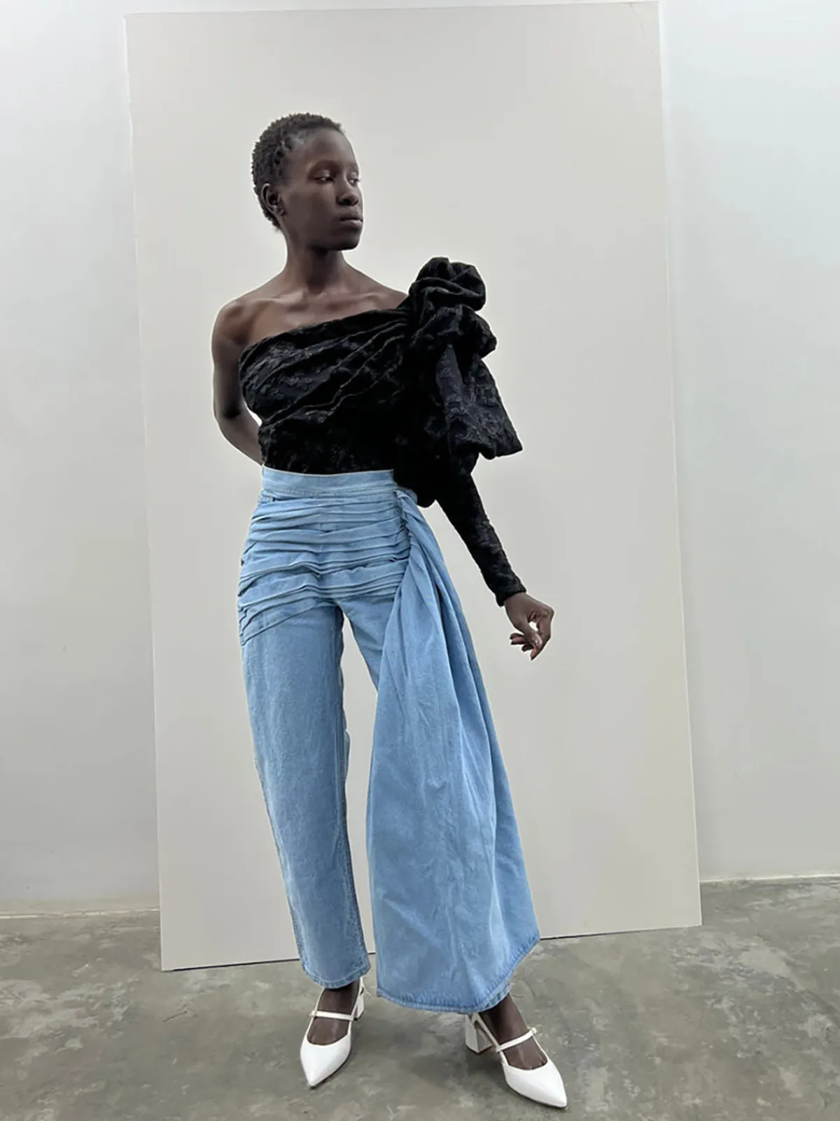 By Efrain Mogollon Villanueva Top