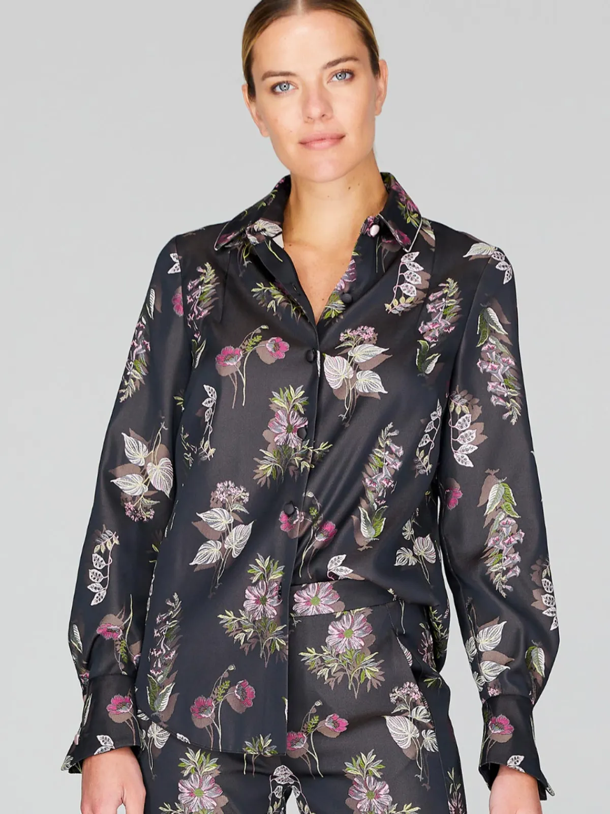 Mi Jong Lee Watercolor Botanic Classic Collared Button Down Shirt