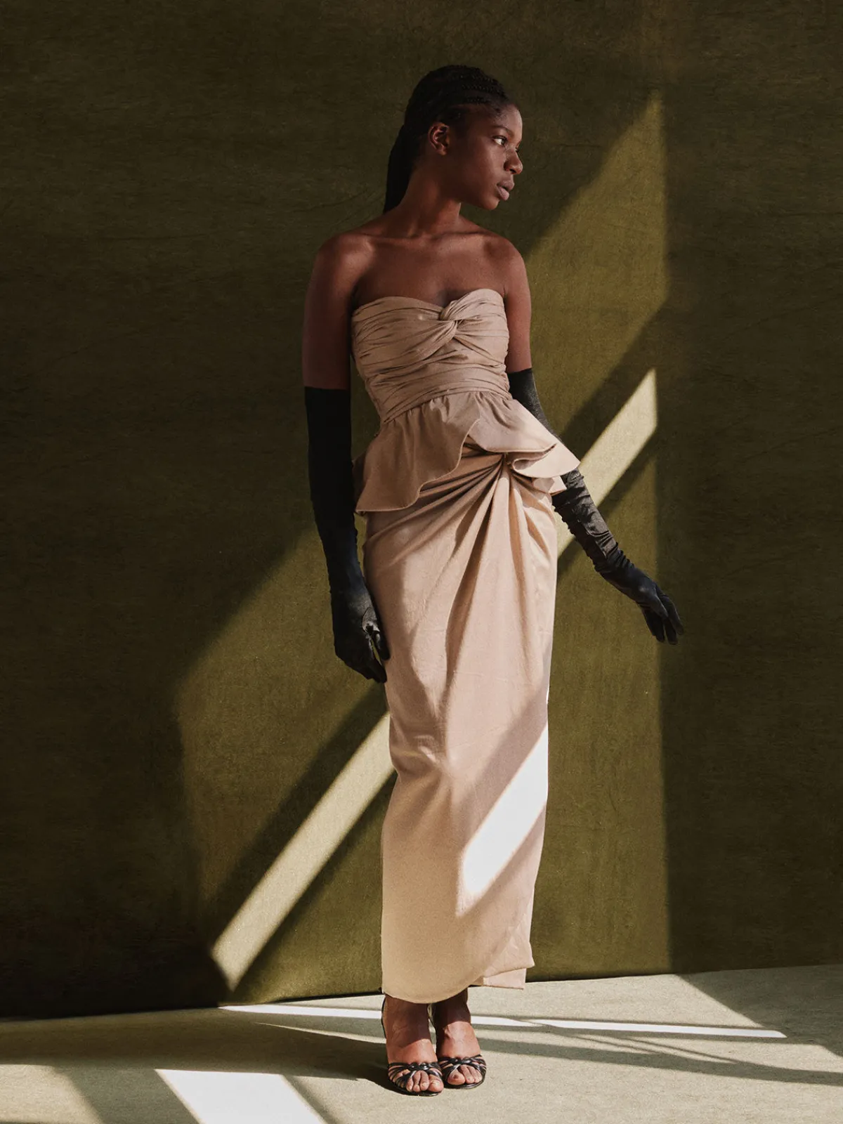 By Efrain Mogollon Maestranza Top